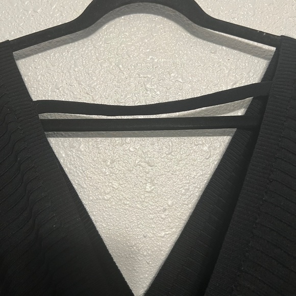 LOVE Tree women’s oversized slouchy sweater dress, ripped black, V neck SZ L - Picture 10 of 10